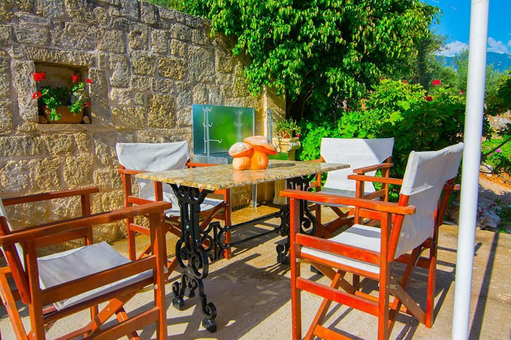 St George'S Castle House Villa Peratata Bagian luar foto